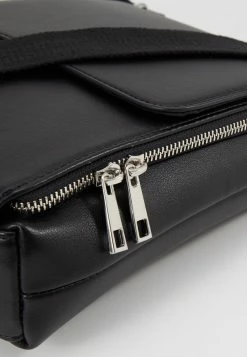 Pier One Hombre Bandolera - Black -PIER ONE Ventas 08e05ba149b84501ab3475d2c909f710