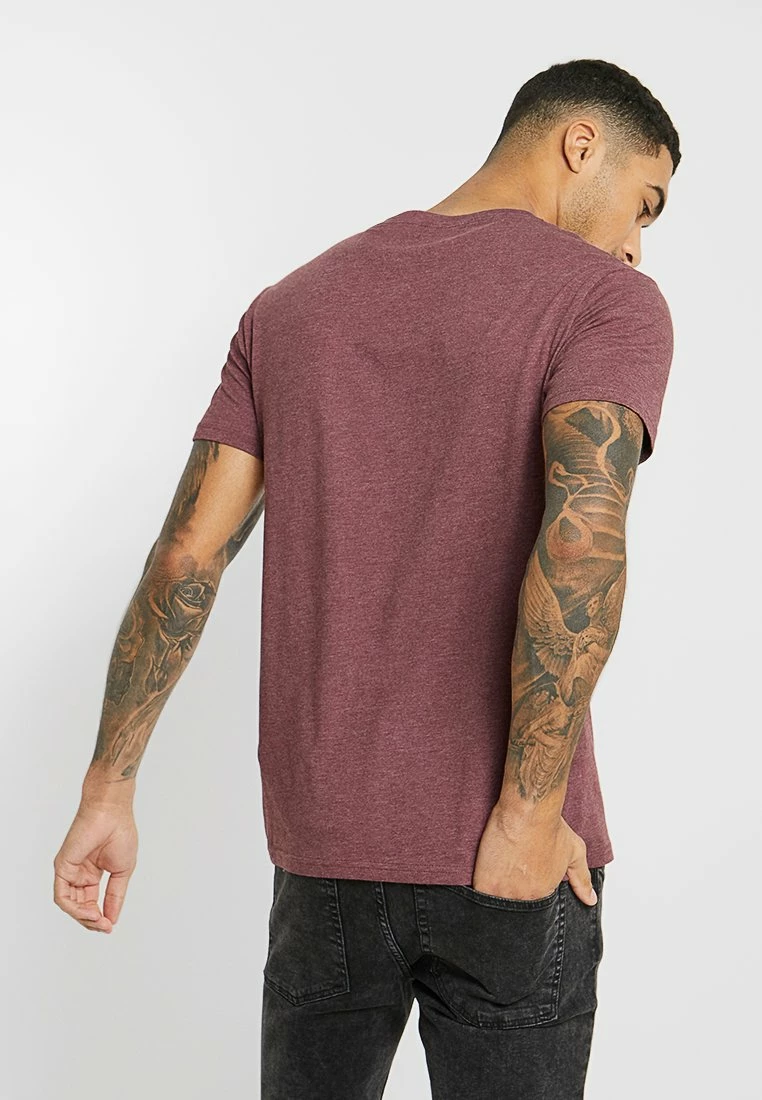 Pier One Camiseta Básica - Mottled Bordeaux, Hombre 5 Pier One Camiseta Básica - Mottled Bordeaux, Hombre - Imagen 3