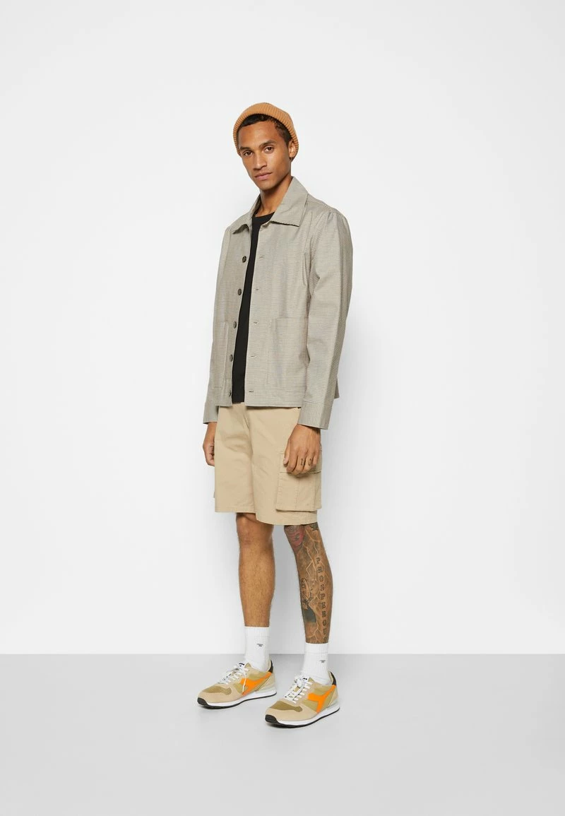 Pier One Hombre Shorts - Tan 4 Pier One Hombre Shorts - Tan - Imagen 2