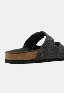 Pier One Unisexo UNISEX - Sandalias Planas - Dark Grey -PIER ONE Ventas 1ecef4c56f4c46a5b15539cf7a7aa952