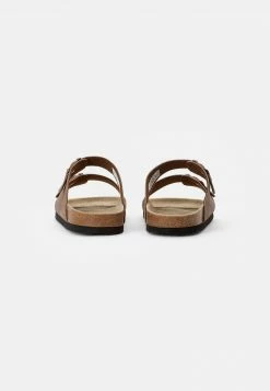 Pier One Unisexo LEATHER UNISEX - Sandalias Planas - Stone -PIER ONE Ventas 29138d3ec08a4a3c94609f5709921c8e