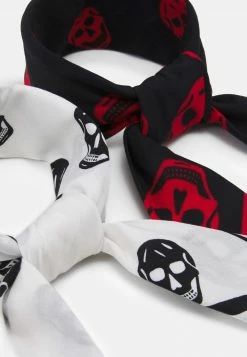 Pier One Unisexo BANDANA 2 PACK UNISEX - Pañuelo - Black/white/red 8 Pier One Unisexo BANDANA 2 PACK UNISEX - Pañuelo - Black/white/red -PIER ONE Ventas 2a390be2c3224bce877079f6faa67c46