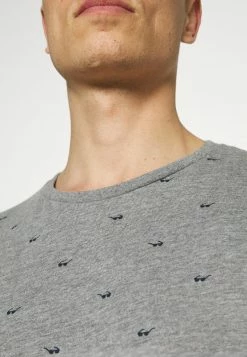 Pier One Hombre Camiseta Estampada - Grey 13 Pier One Hombre Camiseta Estampada - Grey -PIER ONE Ventas 357d2b4763f147f49bd89379c32e8d23