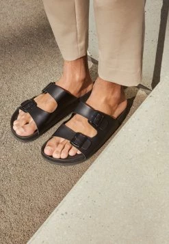 Pier One UNISEX - Pantuflas - Black, Unisexo -PIER ONE Ventas 3956d08370024215bb155bb2ed5052c0