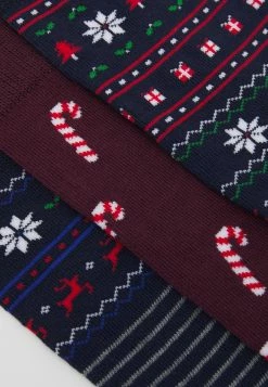 Pier One Hombre XMAS GIFT BOX 3 PACK - Calcetines - Dark Blue/bordeaux/red 7 Pier One Hombre XMAS GIFT BOX 3 PACK - Calcetines - Dark Blue/bordeaux/red -PIER ONE Ventas 3ed892cbc52944bd811fef40de434aa9
