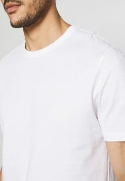 Pier One Hombre 5 PACK - Camiseta Básica - White/black/bordeaux -PIER ONE Ventas 4a6de0d2b72e4f1290d4d17a26a3cd34