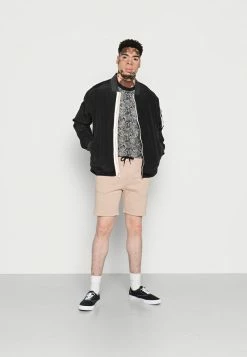 Pier One 2 PACK - Shorts - Tan/black, Hombre