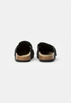 Pier One Unisexo Sandalias Planas - Black -PIER ONE Ventas 4d309a52050a4badb4012456e00dd92b