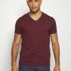Pier One Hombre Camiseta Básica - Bordeaux 1 Pier One Hombre Camiseta Básica - Bordeaux -PIER ONE Ventas 50660c0cf6304bb6a6133da4c6917b11