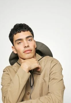 Pier One Hombre Chaqueta Fina - Tan -PIER ONE Ventas 51231aa88b204d9aa86121b9728d4d13