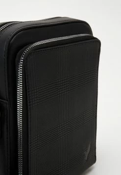 Pier One Hombre Bandolera - Black -PIER ONE Ventas 52cb2086b9a54b399f63f9f887a4f209