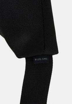 Pier One Unisexo UNISEX - Bandolera - Black -PIER ONE Ventas 5ad12cfe4065434fb4a966d6c236f3fb