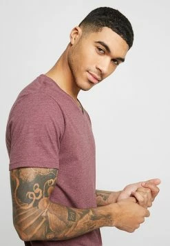 Pier One Camiseta Básica - Mottled Bordeaux, Hombre 11 Pier One Camiseta Básica - Mottled Bordeaux, Hombre -PIER ONE Ventas 64636f97fa9041078d1ca47cf5e1738b