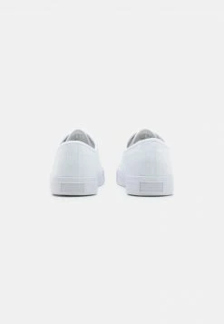 Pier One Unisexo UNISEX - Zapatillas - White 10 Pier One Unisexo UNISEX - Zapatillas - White -PIER ONE Ventas 68b711ddaecd4cfaacd471e0905628b6