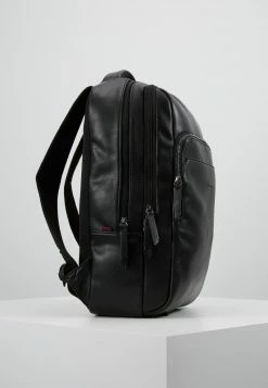 Pier One Hombre Mochila - Black -PIER ONE Ventas 6b0c78c8d7d44b09a68d75c97d038eeb