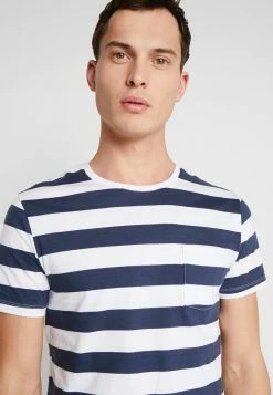 Pier One Hombre Camiseta Estampada - Dark Blue/white 11 Pier One Hombre Camiseta Estampada - Dark Blue/white -PIER ONE Ventas 6ea73421a90741a7ad5cc7b7b417c294