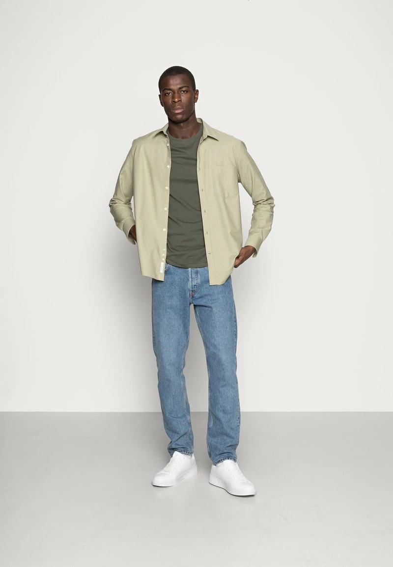 Pier One 3 PACK - Camiseta Básica - Black/grey/green, Hombre 3 Pier One 3 PACK - Camiseta Básica - Black/grey/green, Hombre