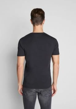 Pier One Hombre Camiseta Estampada - Black -PIER ONE Ventas 80541d16ce134d6f9d346fc85d1d2eb4