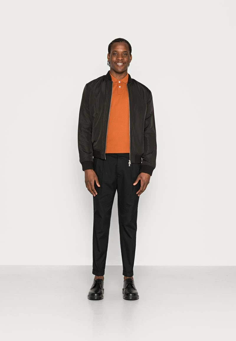 Pier One Polo - Cognac, Hombre 4 Pier One Polo - Cognac, Hombre - Imagen 2