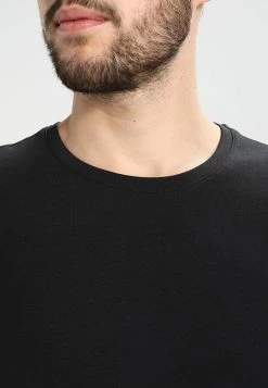 Pier One Hombre 2 PACK - Camiseta Básica - Black 12 Pier One Hombre 2 PACK - Camiseta Básica - Black -PIER ONE Ventas 85bd9166af364fcfb5ac97c20966a6c9