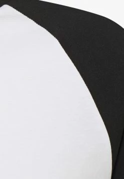 Pier One Hombre Camiseta Básica - Black 15 Pier One Hombre Camiseta Básica - Black -PIER ONE Ventas 8c421f58c49e4fa1b33a4f64aee1beb8