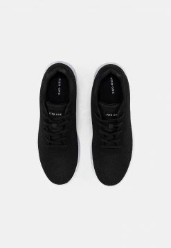 Pier One Unisexo Zapatillas - Black White 11 Pier One Unisexo Zapatillas - Black White -PIER ONE Ventas 94fb0e3bcf314c7286b0d1bbd2b9bdde