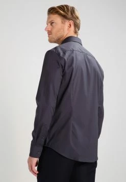 Pier One Hombre Camisa Elegante - Dark Grey 10 Pier One Hombre Camisa Elegante - Dark Grey -PIER ONE Ventas 9fad9facc9224179b76cc931138c380e