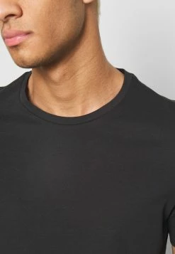 Pier One Hombre 7 PACK - Camiseta Básica - Black -PIER ONE Ventas 9ff1310308384925af8ab3297a7ee42a