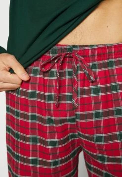 Pier One Hombre Pijama - Dark Green/red 11 Pier One Hombre Pijama - Dark Green/red -PIER ONE Ventas ac431d47bd594d0fa9f825c68acdf4cf