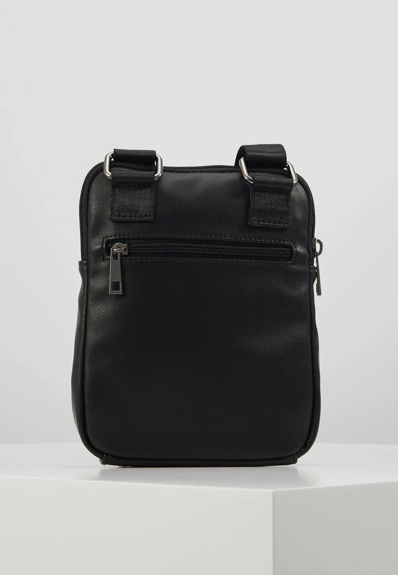 Pier One Hombre Bandolera - Black 6 Pier One Hombre Bandolera - Black - Imagen 4