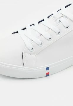 Pier One Unisexo UNISEX - Zapatillas - White 13 Pier One Unisexo UNISEX - Zapatillas - White -PIER ONE Ventas b4f8bc3a381845e8a6c42698c99e61bf