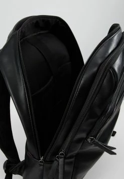 Pier One Hombre Mochila - Black -PIER ONE Ventas b6417a1161b8423583becb9585ecca21