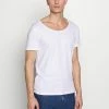 Pier One Hombre Camiseta Básica - Bright White -PIER ONE Ventas b764434f257f4462a0112523e5a4d304