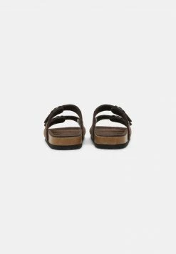 Pier One UNISEX - Sandalias Planas - Brown, Unisexo -PIER ONE Ventas c1f28406282c41a590156a5cffa1b445