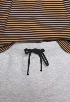 Pier One 2 PACK - Shorts - Light Grey /black, Hombre -PIER ONE Ventas c4d577d8c6314b53bc4b281d9e735af0