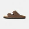 Pier One Unisexo LEATHER UNISEX - Sandalias Planas - Stone -PIER ONE Ventas cafa988474764d5d95b1f37224d187ab