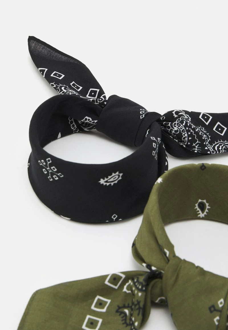 Pier One BANDANA 2 PACK UNISEX - Pañuelo - Black/olive, Unisexo 4 Pier One BANDANA 2 PACK UNISEX - Pañuelo - Black/olive, Unisexo - Imagen 2