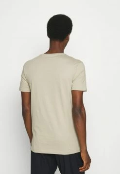 Pier One Hombre 5 PACK - Camiseta Básica - White/dark Grey/black 11 Pier One Hombre 5 PACK - Camiseta Básica - White/dark Grey/black -PIER ONE Ventas d4309172134f476283eb4fd8b00555ed