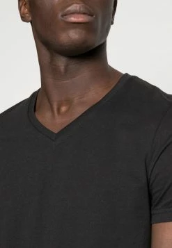 Pier One Hombre 3 PACK - Camiseta Básica - Black -PIER ONE Ventas df7c9f951f5c42309db997b3240fc1e8