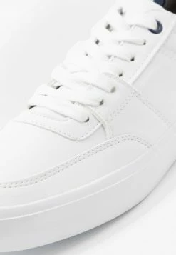 Pier One Unisexo UNISEX - Zapatillas - White -PIER ONE Ventas e43bec8920c24a3ca74c30cf8462fcea