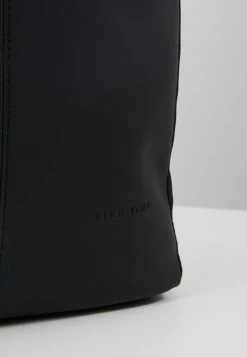 Pier One Unisexo Mochila - Black -PIER ONE Ventas e48730ff3c4a4f3c804ee2518b0985b3