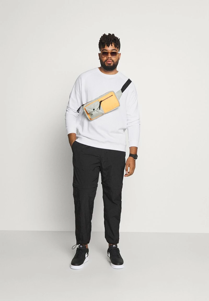 Pier One Hombre BIG CREW NECK 2PACK - Sudadera - Black/white 3 Pier One Hombre BIG CREW NECK 2PACK - Sudadera - Black/white