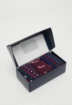 Pier One Hombre XMAS GIFT BOX 3 PACK - Calcetines - Dark Blue/bordeaux/red 6 Pier One Hombre XMAS GIFT BOX 3 PACK - Calcetines - Dark Blue/bordeaux/red -PIER ONE Ventas f2f45a79209d4284974f04519983f253